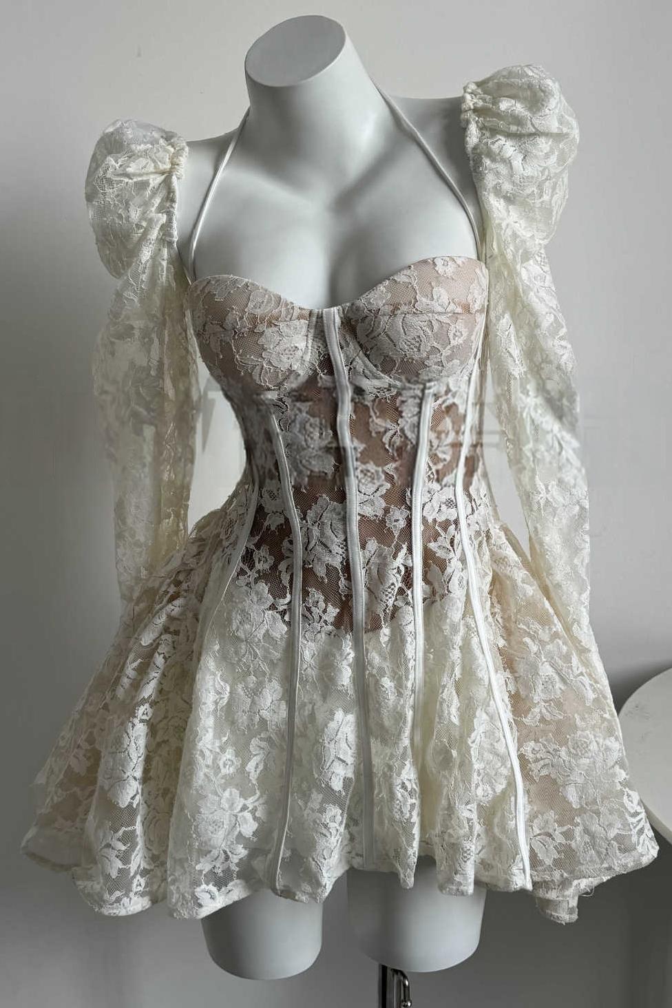 La Caitlyn — Robe Mini Corset en Dentelle
