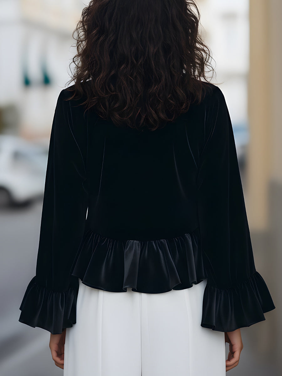 La Velours Noire — blouse en velours à volants