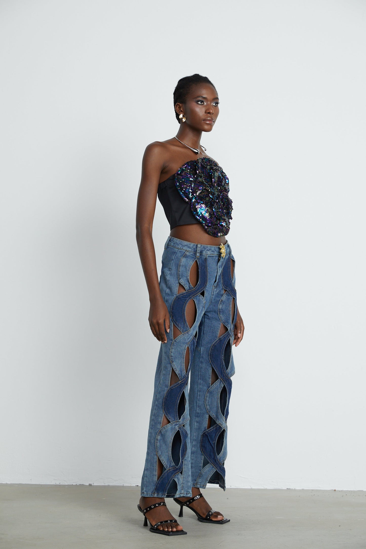 Le Indigo Découpé — High-waist panelled denim
