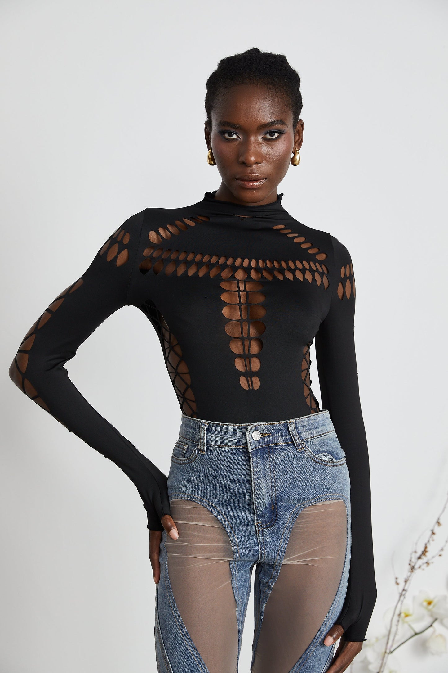 La Silhouette Découpée — Sculpted cut-out bodysuit