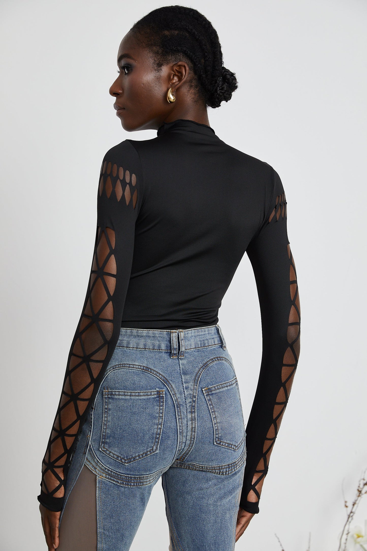 La Silhouette Découpée — Sculpted cut-out bodysuit