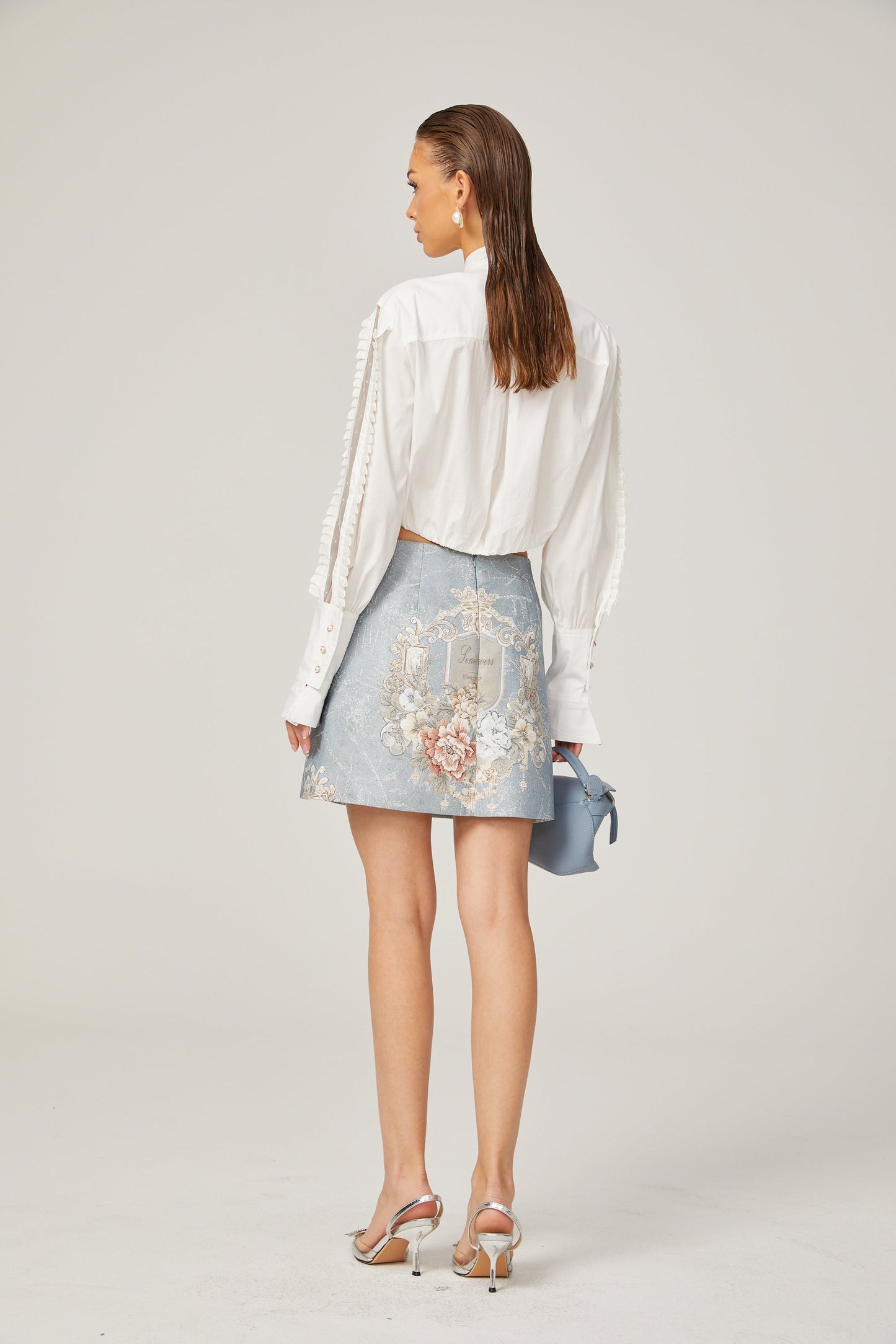 La Foulard Éthérée — Pleated scarf-collar cropped blouse