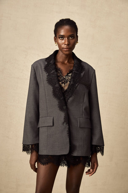 La Dentelle Tailleur — Lace-panel structured blazer