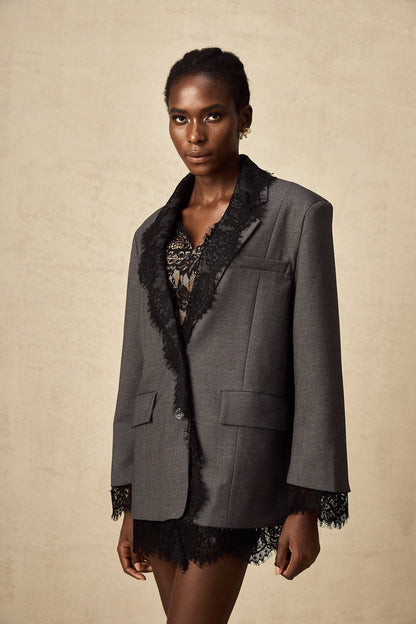 La Dentelle Tailleur — Lace-panel structured blazer