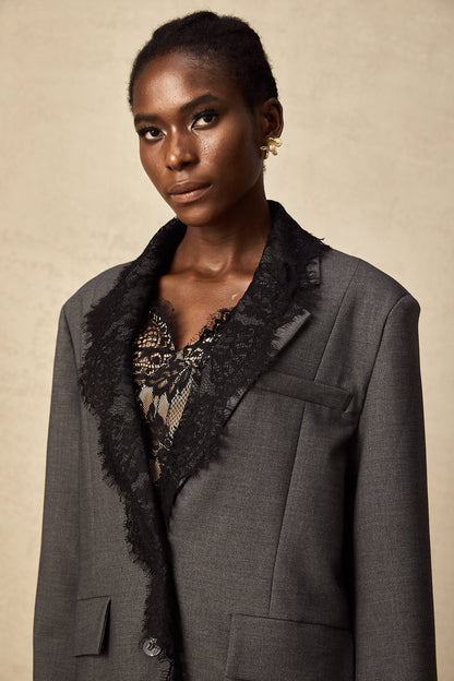 La Dentelle Tailleur — Lace-panel structured blazer