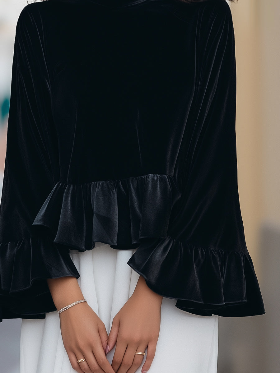 La Velours Noire — blouse en velours à volants