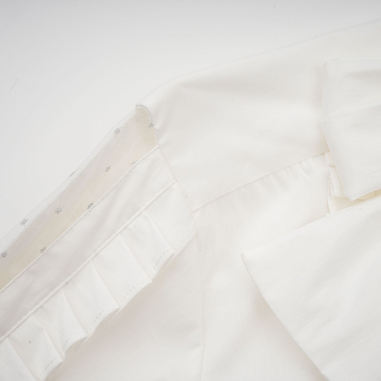 La Foulard Éthérée — Pleated scarf-collar cropped blouse