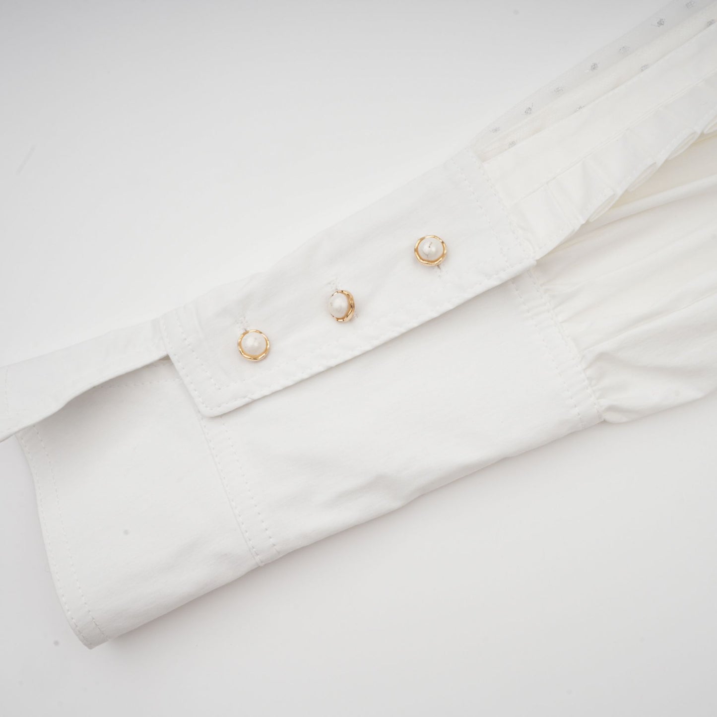 La Foulard Éthérée — Pleated scarf-collar cropped blouse