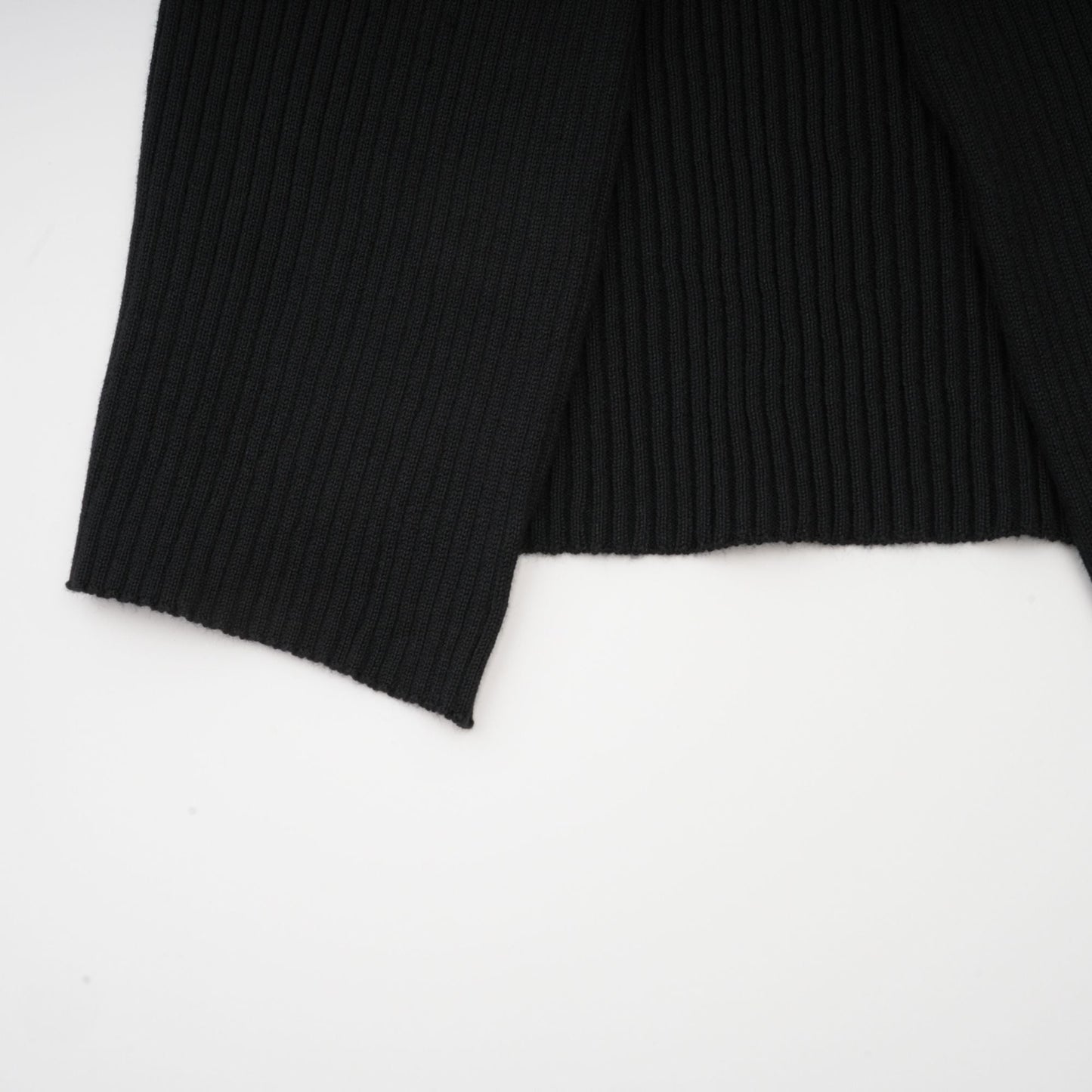 Le Nocturne — Ribbed cut-out twist top