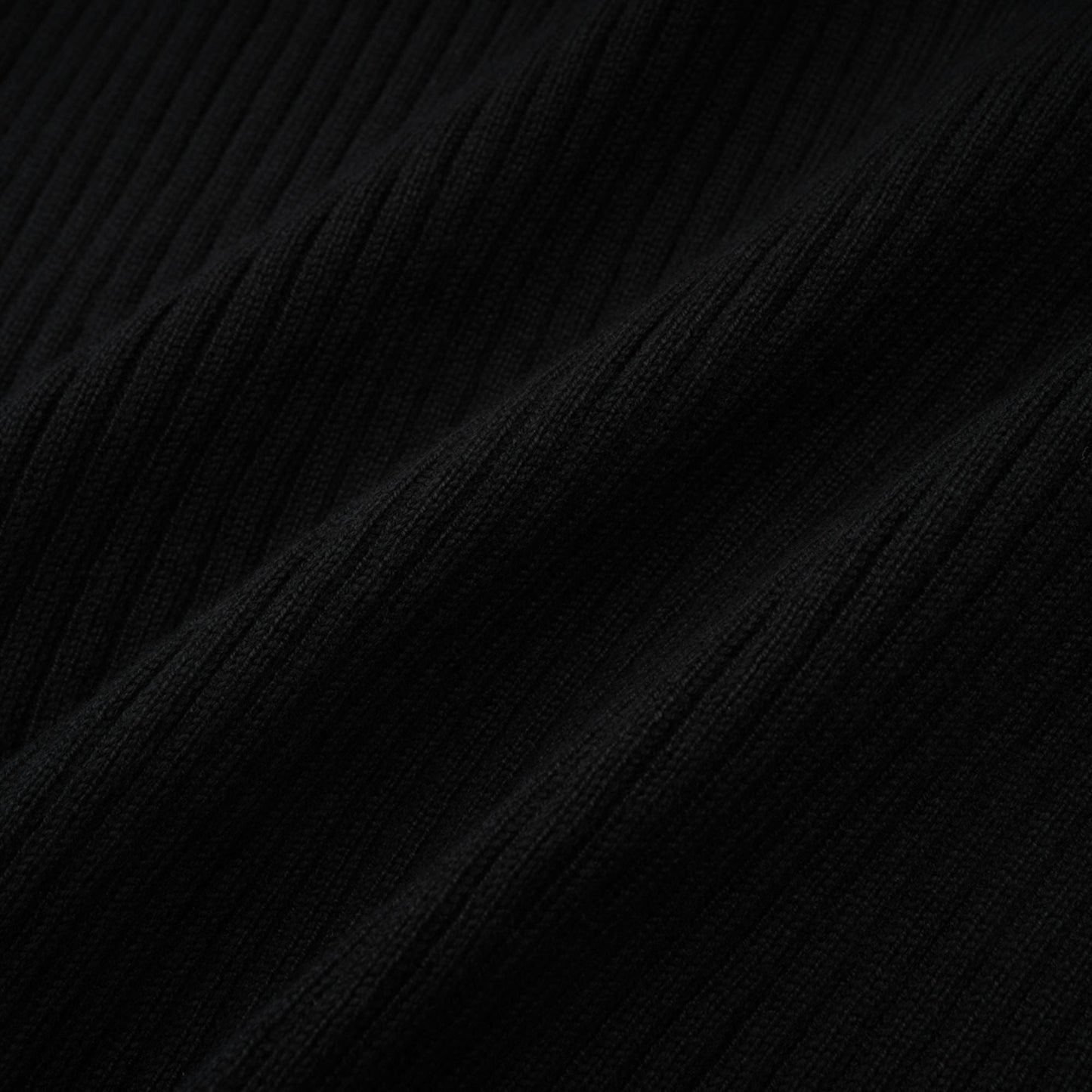 Le Nocturne — Ribbed cut-out twist top