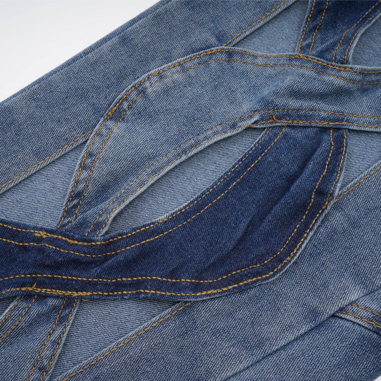 Le Indigo Découpé — High-waist panelled denim