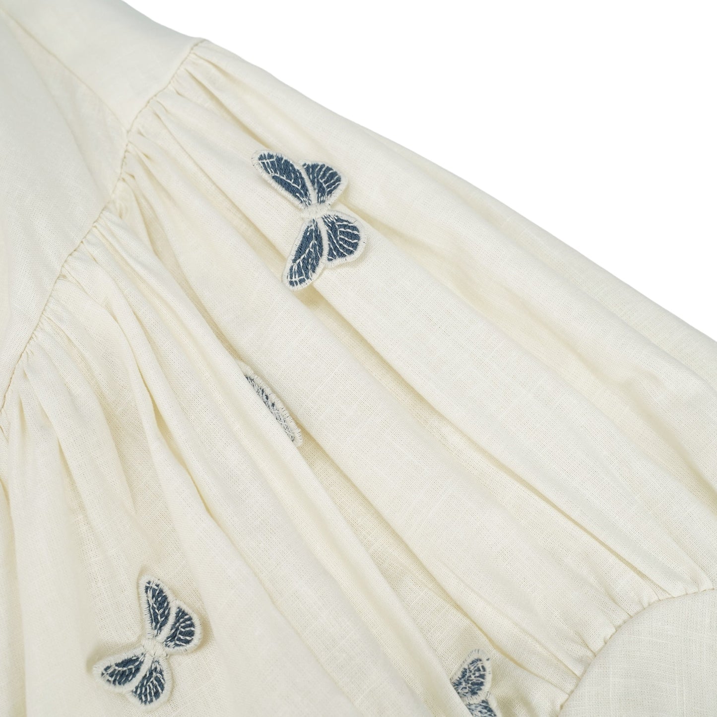 La Brise Papillon — Embroidered shirt and high-waisted shorts set