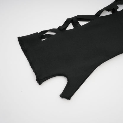 La Silhouette Découpée — Sculpted cut-out bodysuit