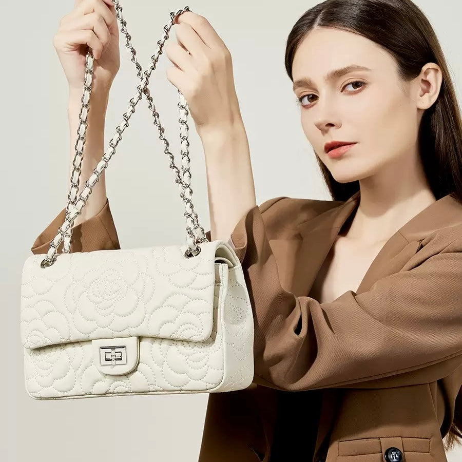 La Camélia — Quilted Sheepskin Chain Bag