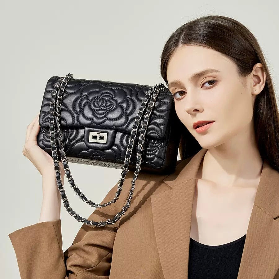 La Camélia — Quilted Sheepskin Chain Bag