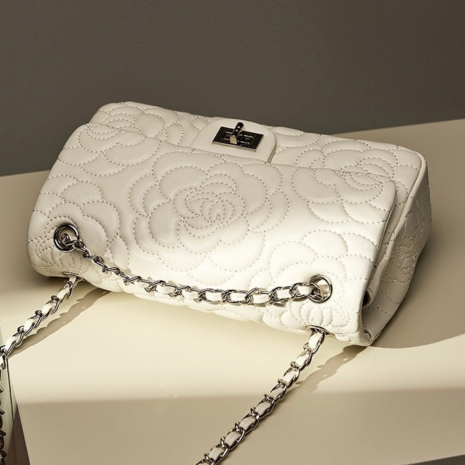 La Camélia — Quilted Sheepskin Chain Bag