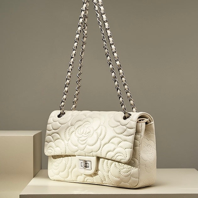La Camélia — Quilted Sheepskin Chain Bag