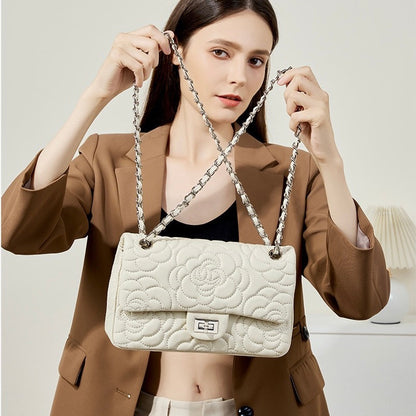 La Camélia — Quilted Sheepskin Chain Bag
