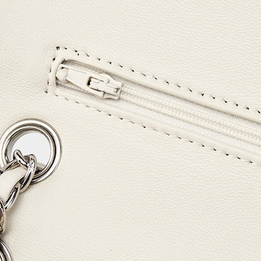 La Camélia — Quilted Sheepskin Chain Bag