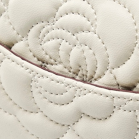 La Camélia — Quilted Sheepskin Chain Bag