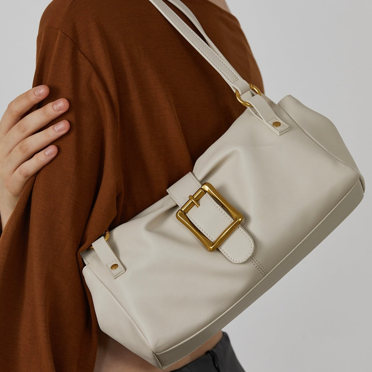 Le Élise — Structured Baguette Bag