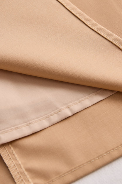 La Nœud Élégant — Halter Blouse with Tie Detail