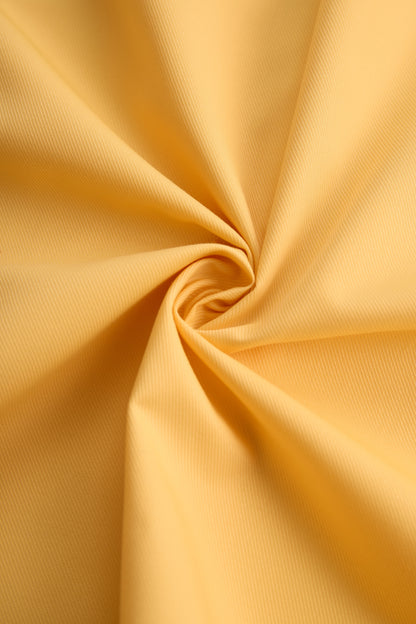La Nœud Élégant — Halter Blouse with Tie Detail
