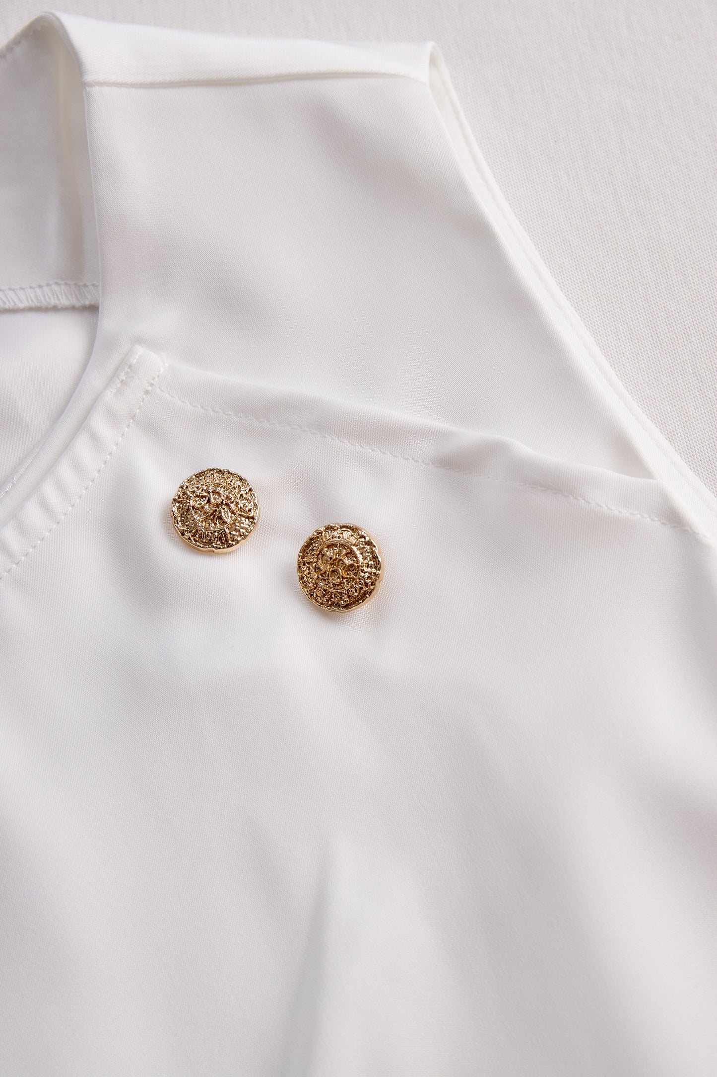 La Drapée Blanche — Button Detail Top