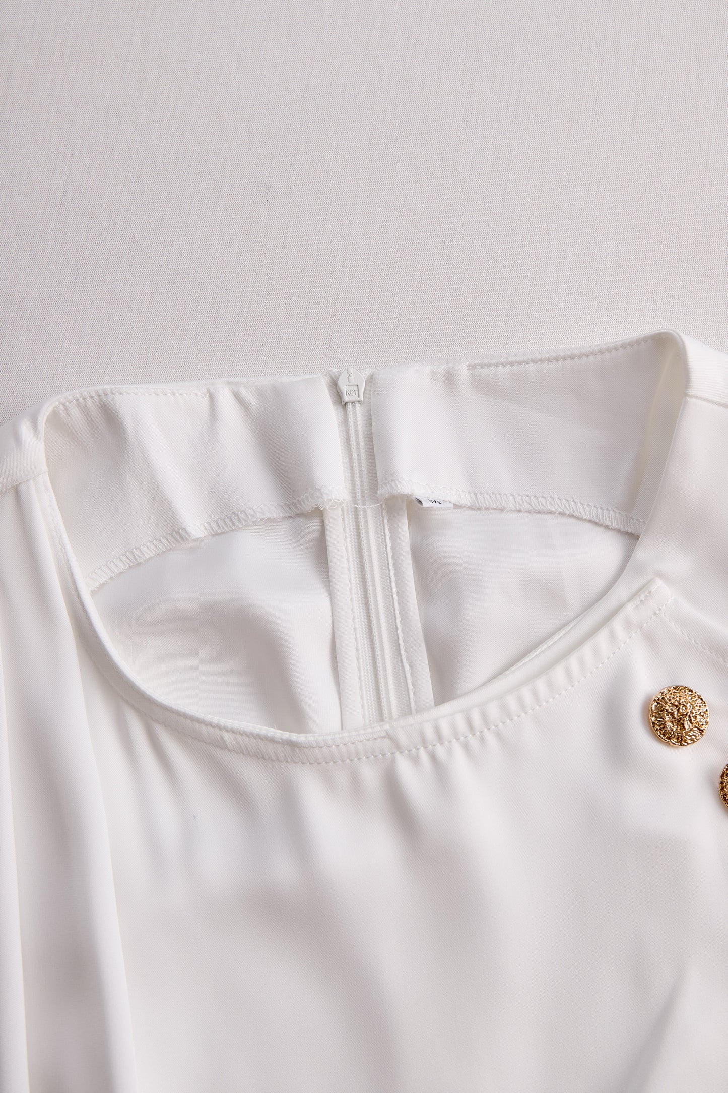 La Drapée Blanche — Button Detail Top