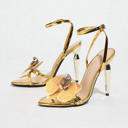 Le Soleil Fleur — Gold Sculpted Heel
