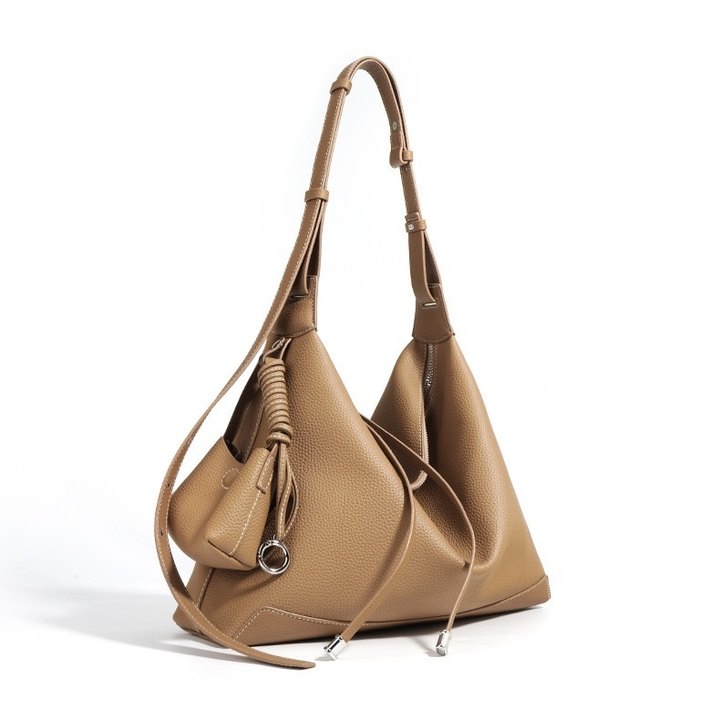 La Courbe — Soft Leather Commuter Tote